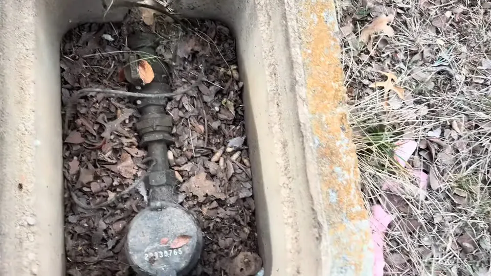 Frozen pipe repair area with insulation or thawing work for Frost-free hose bib in Parker