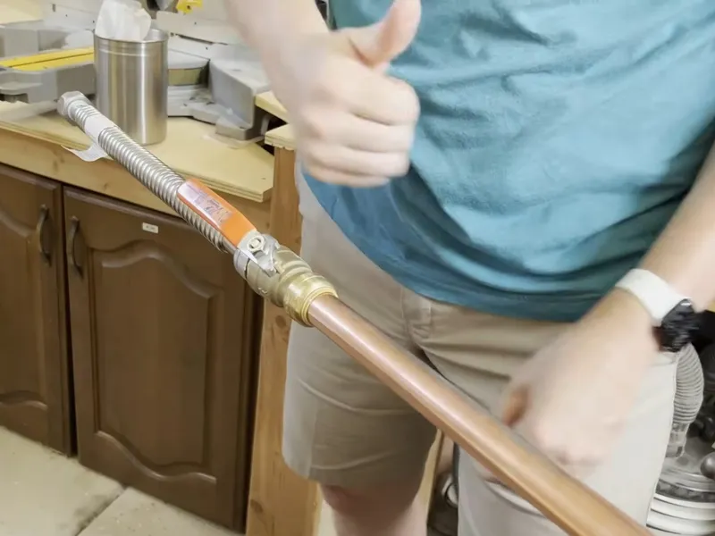 Pex, copper, or replacement pipe connections for PEX manifold for steady pressure